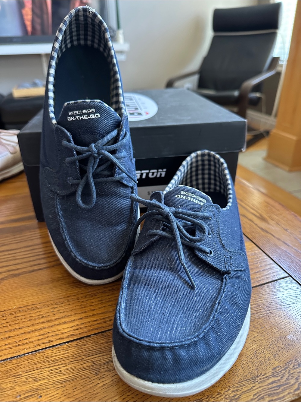 Skechers Women's Navy Canvas Lace-Up loafers with White Sole